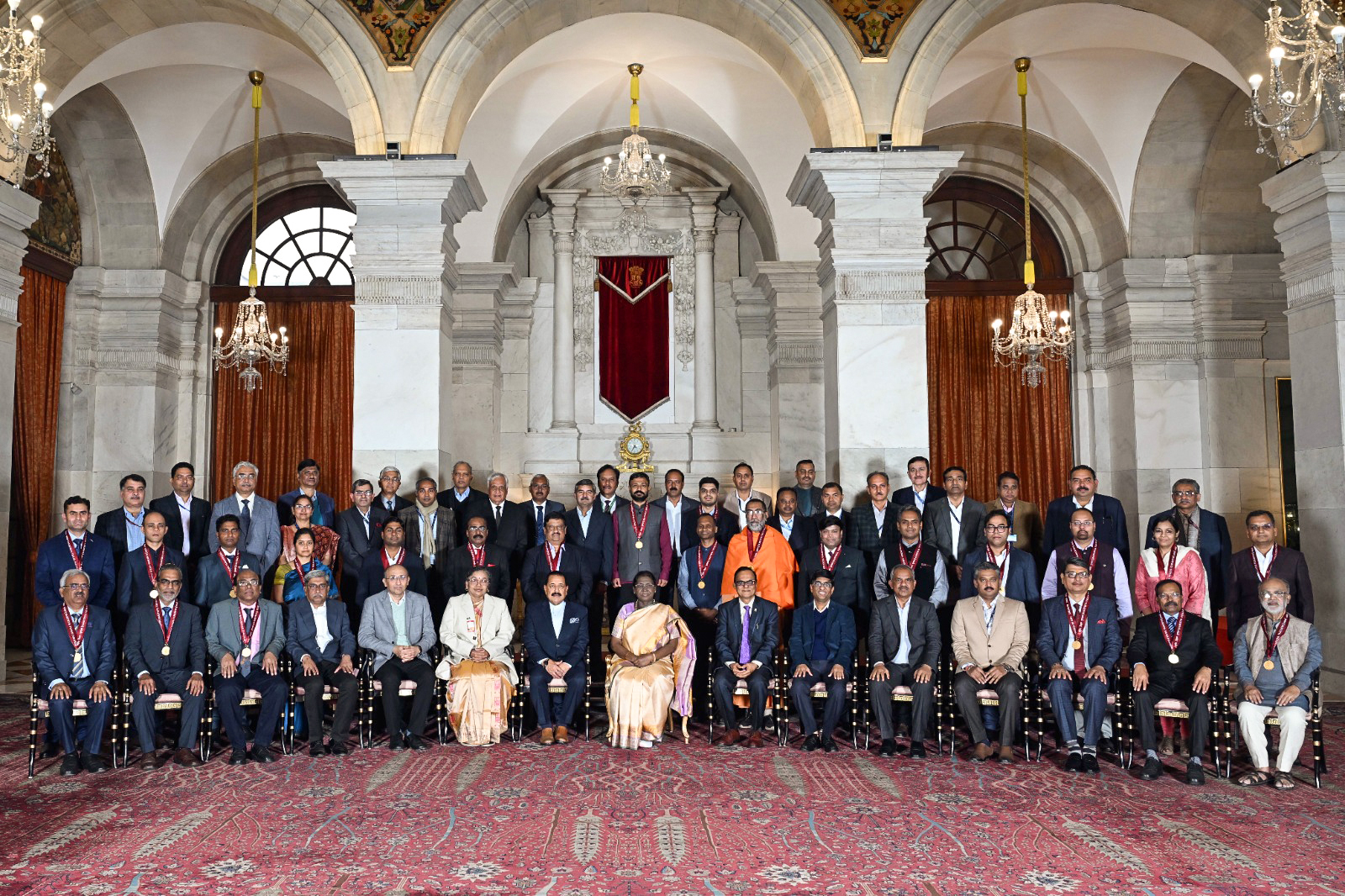 President Murmu confers Rashtriya Vigyan Puraskar 2025 at Rashtrapati Bhavan