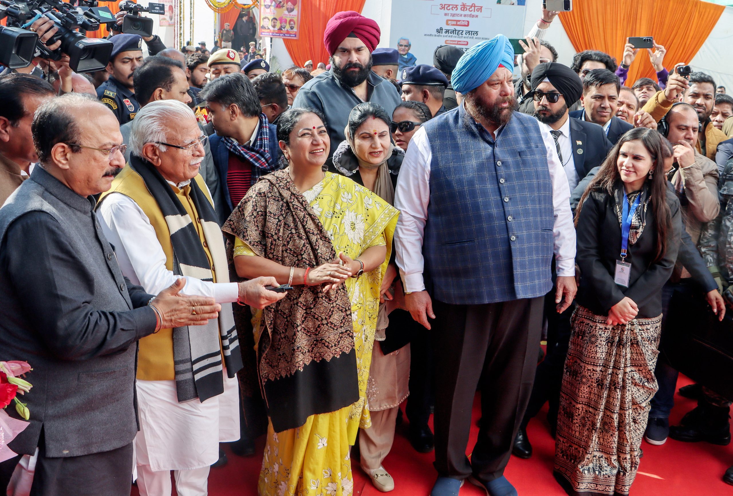 Delhi Ministers Sirsa, Pankaj Singh inaugurate ‘Atal Canteens’ in their constituencies