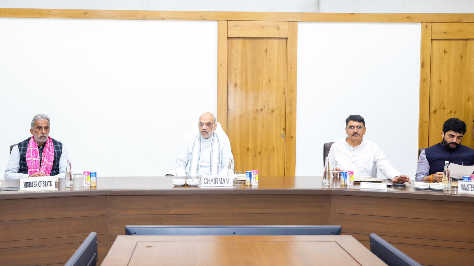 Amit Shah chairs Parliamentary panel meeting on dairy cooperatives in Gujarat, outlines roadmap for White Revolution 2.0