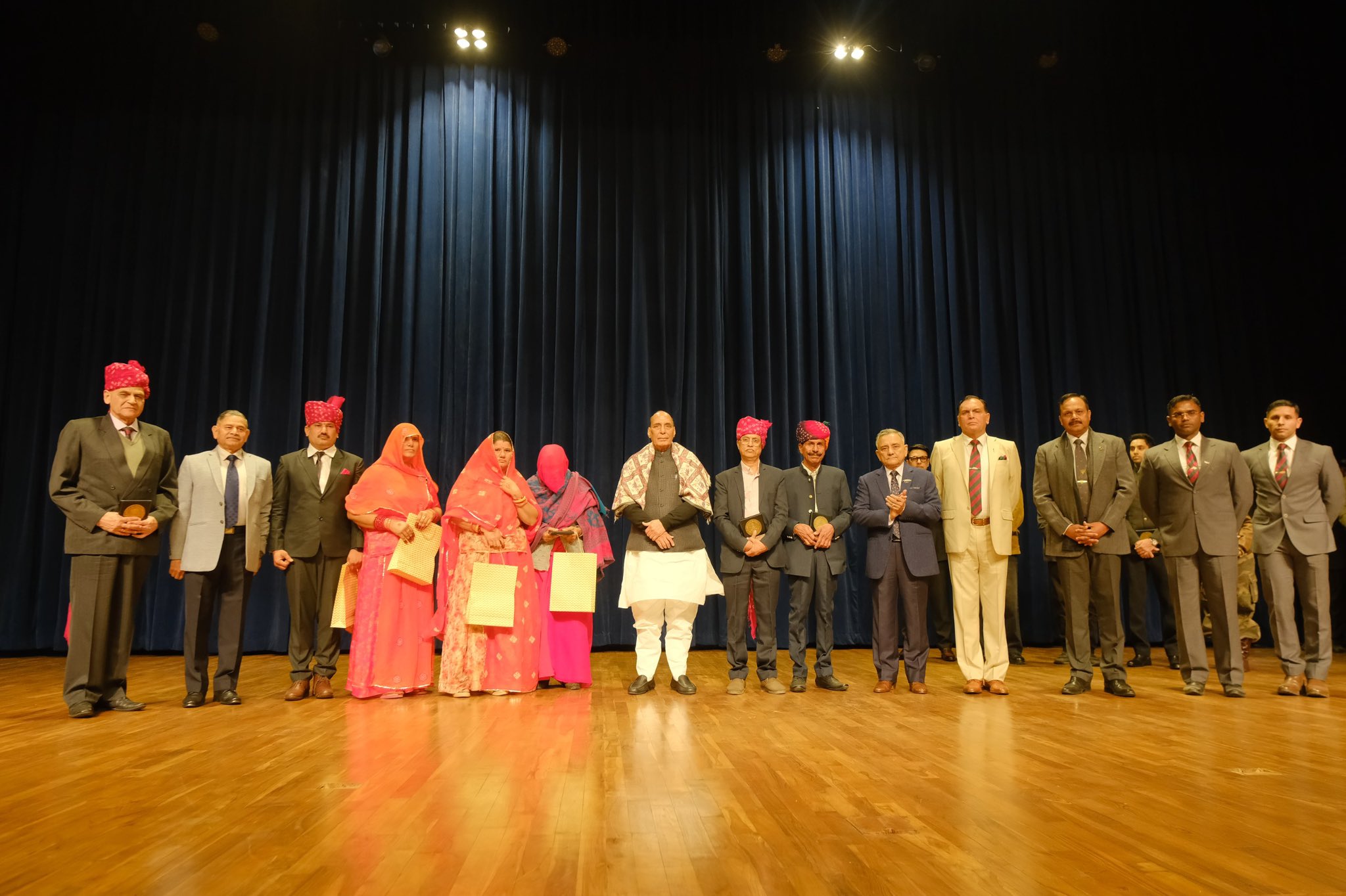 Defence Minister Rajnath Singh felicitates Second Lieutenant Arun Khetarpal’s family during ‘Ikkis’ special screening