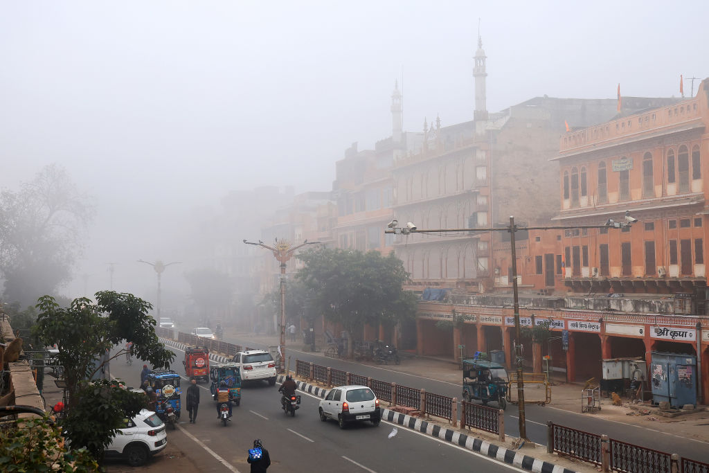 Fatehpur shivers at 4°C; dense fog to persist across Rajasthan, says Met Department