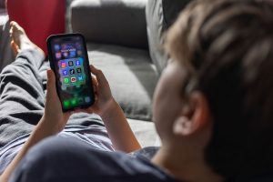 UAE sets 15 as minimum age for social media access under new child safety rules