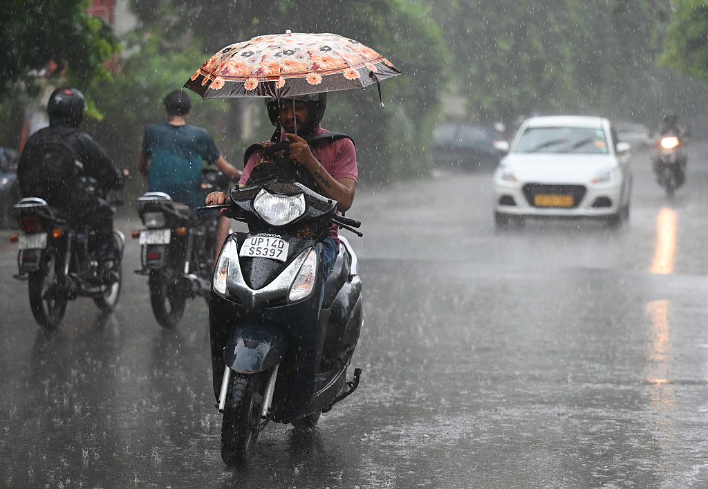 Forecast for Thunderstorms and Rain in Tamil Nadu, Puducherry Today