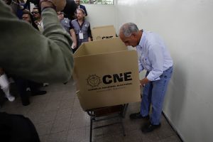 Honduras presidential election on knife's edge with Asfura and Nasralla tied