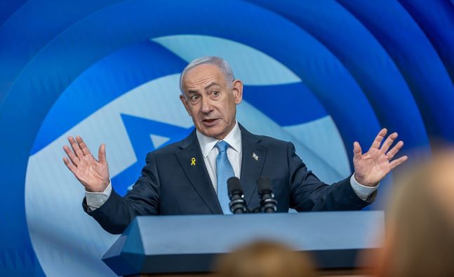Netanyahu says Iran is top agenda in meeting with Trump
