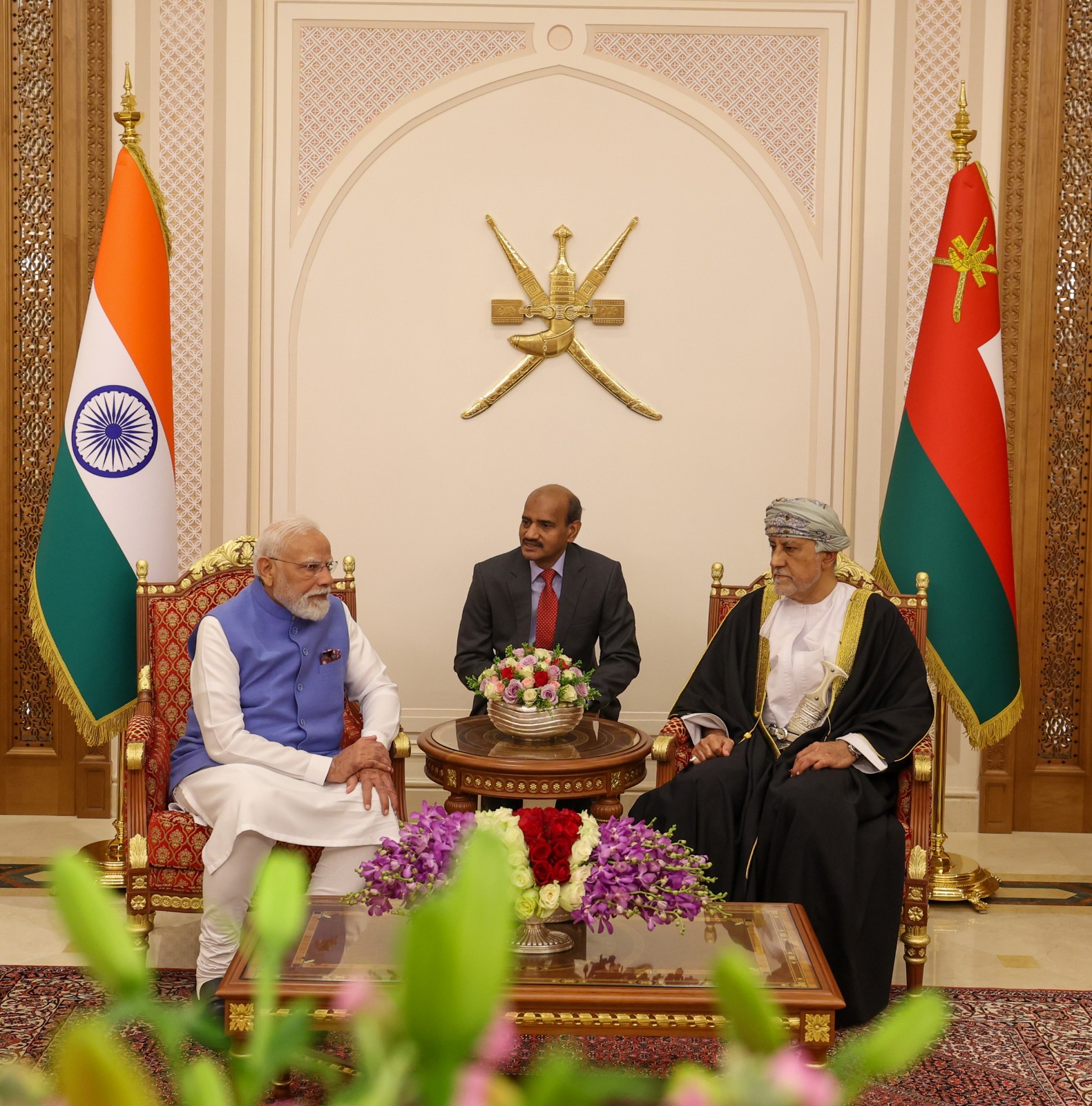 PM Modi meets Oman’s Deputy Prime Minister, begins official engagements in Muscat