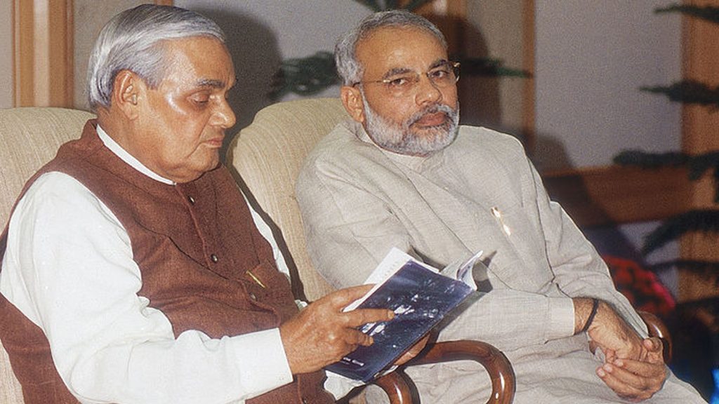 Modi-Vajpayee-3
