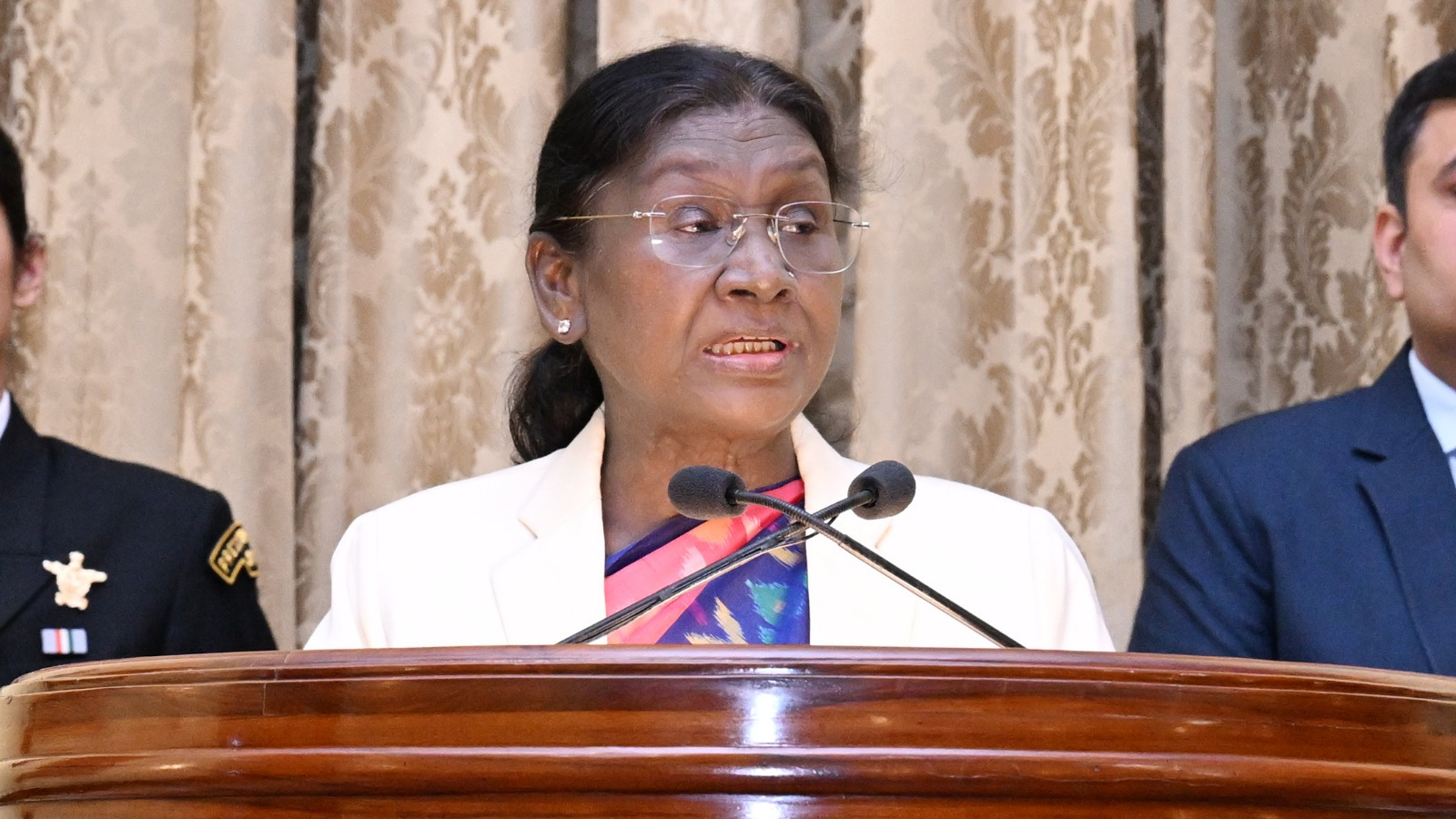 IDAS probationers call on President Murmu at Rashtrapati Bhavan