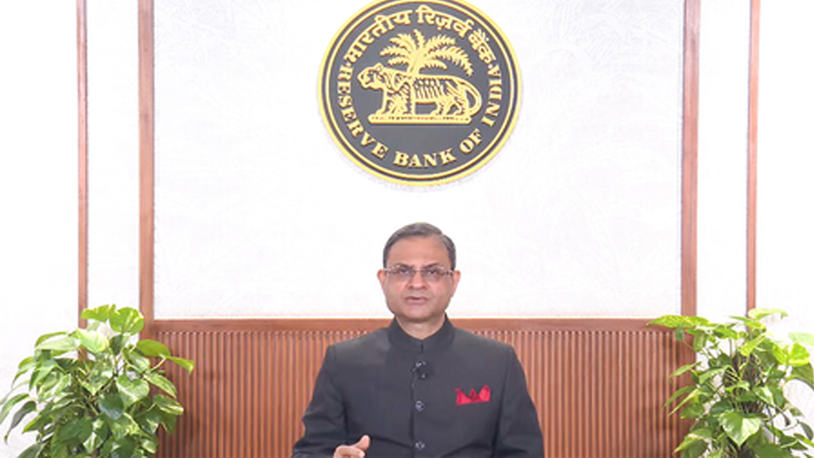 Indian economy poised for strong growth despite global headwinds: RBI Governor