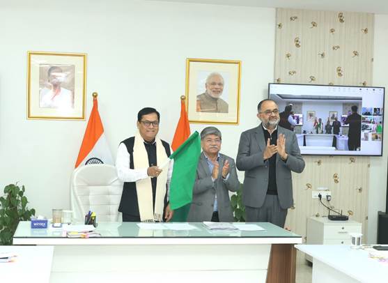 India begins green maritime shift as Sonowal flags off work on first all-electric tug