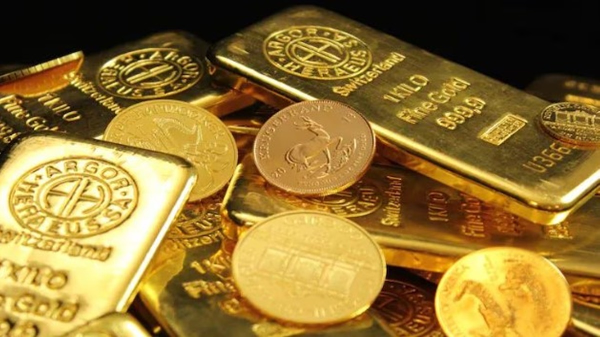 Gold hits record high on strong safe-haven demand amid expectations of US rate cuts