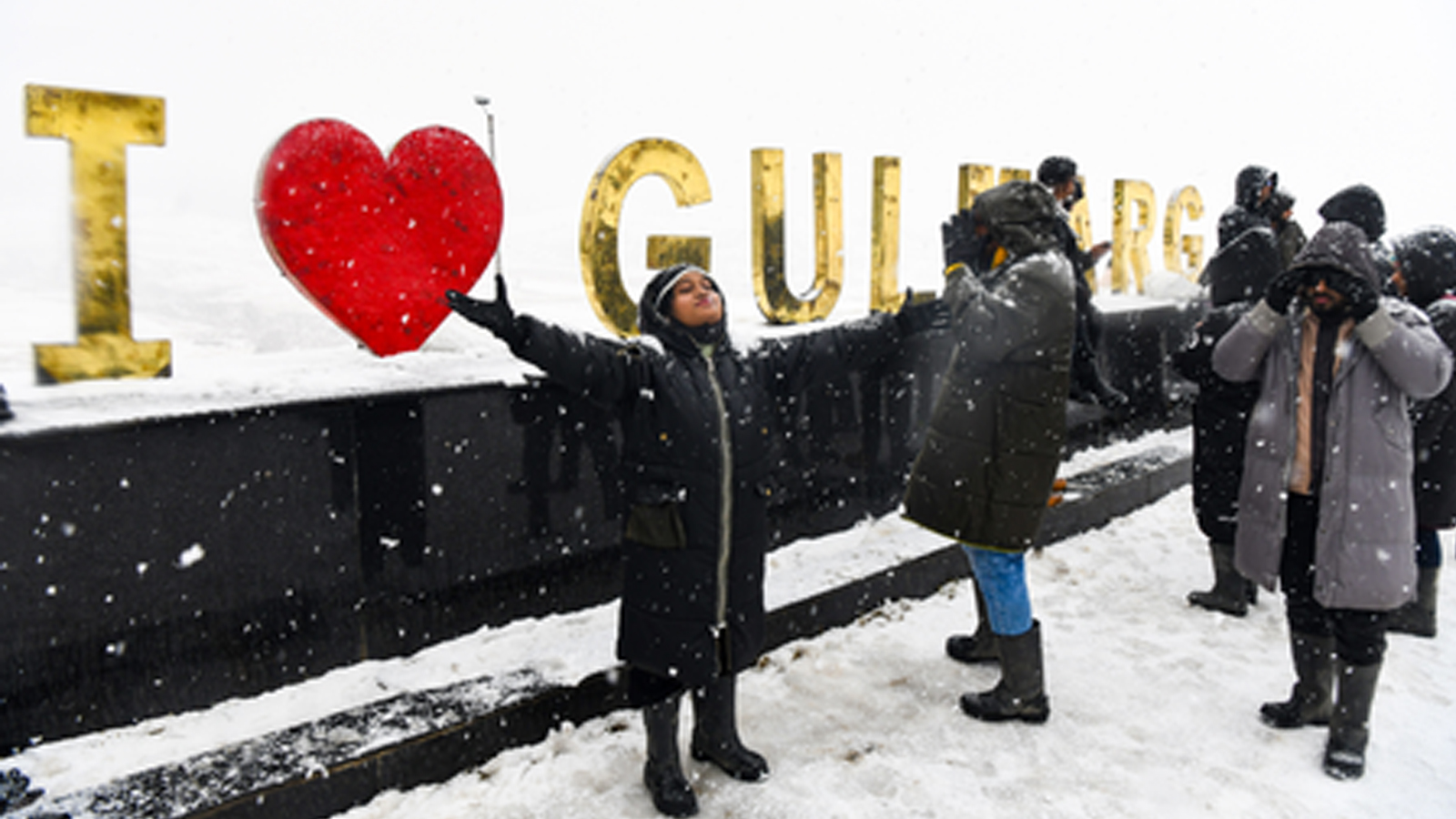 Night temperatures rise above freezing point across Kashmir Valley, except Gulmarg