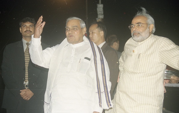 Atal Bihari Vajpayee And Narendra Modi At Ellis Bridge