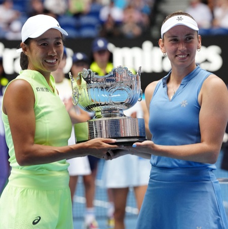 Mertens and Zhang win Australian Open women’s doubles title