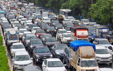 Passenger vehicle sales in India jump 21 pc in Q3, touch record high