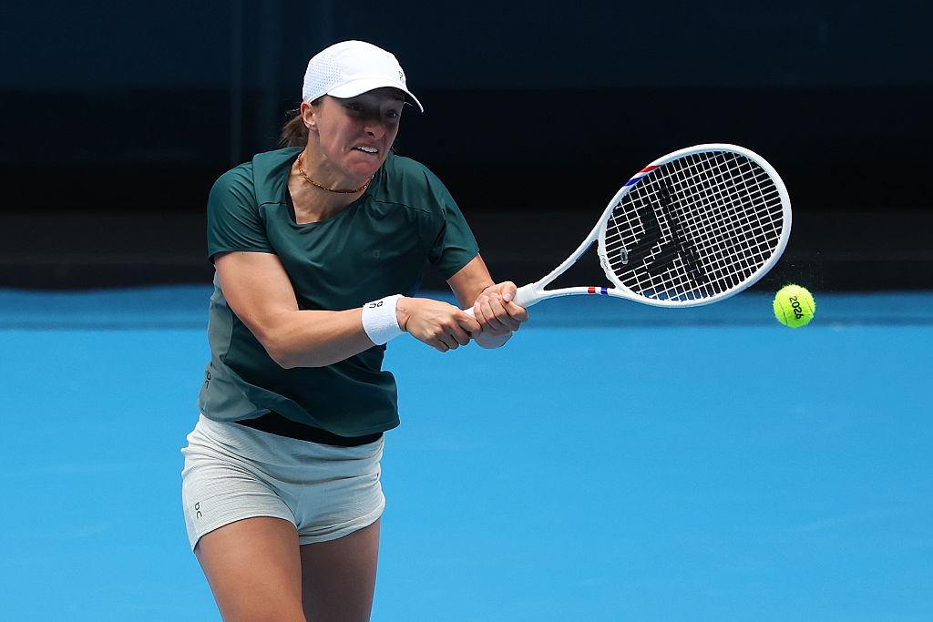 Iga Swiatek blocks out career slam chatter, refuses draw spoilers at Australian Open