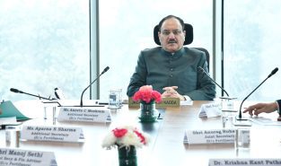 Centre on Alert Over Ebola: Health Minister JP Nadda Reviews Preparedness