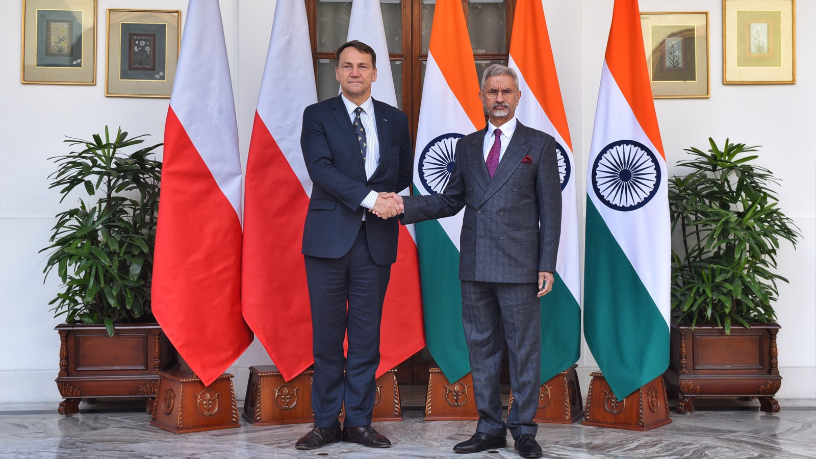 EAM Jaishankar discusses bilateral ties, global developments with Poland’s Deputy PM