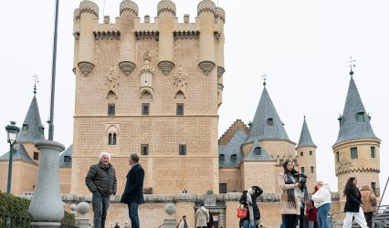 Spain expects tourist arrivals to keep growing in 2026