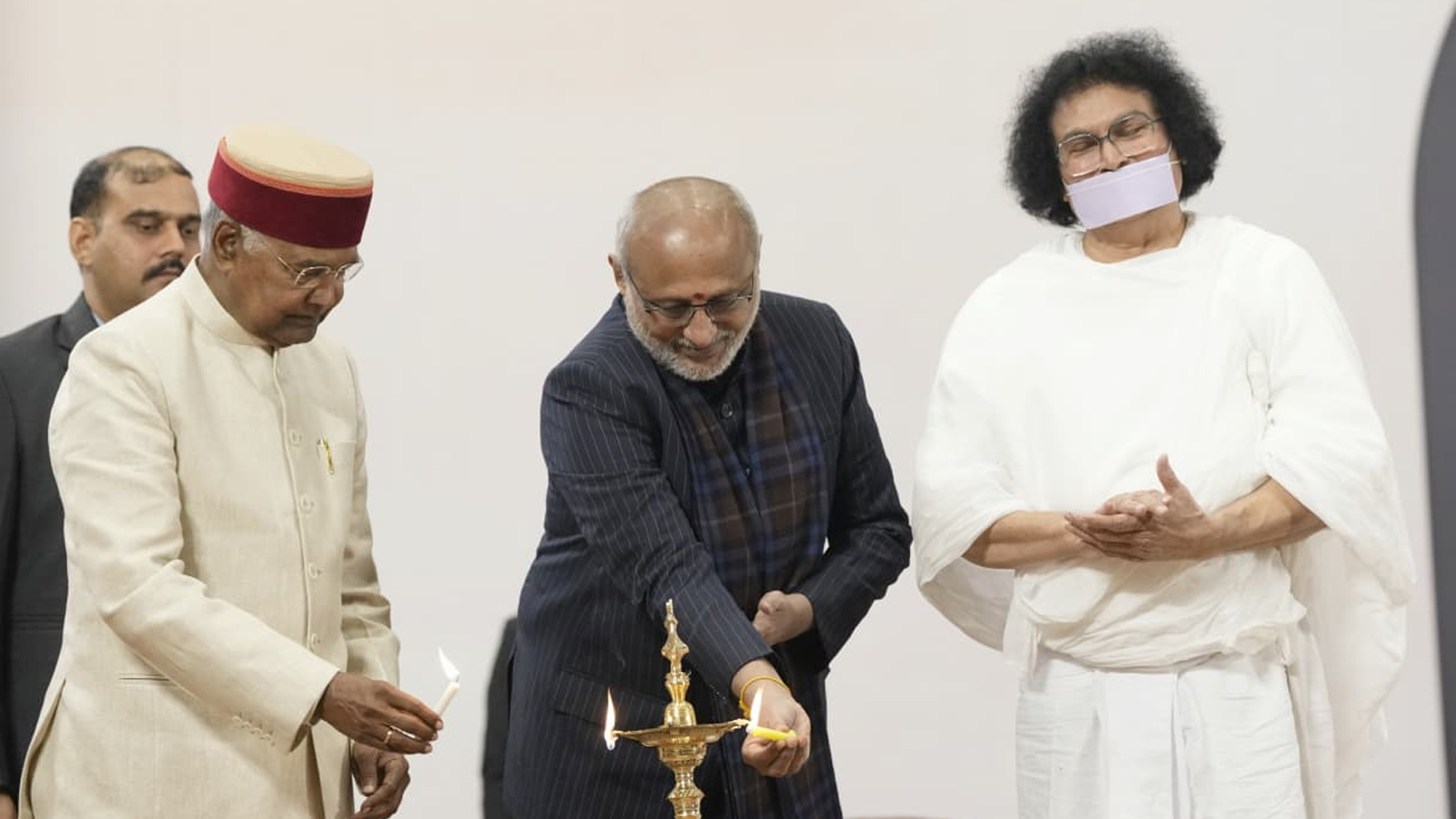 Vice President Radhakrishnan attends inaugural day of Morari Bapu’s Ram Katha in New Delhi