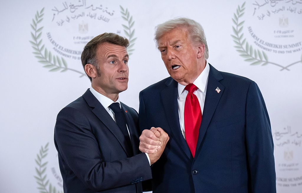 Trump shares messages from France’s Macron offering G7 meeting after Davos