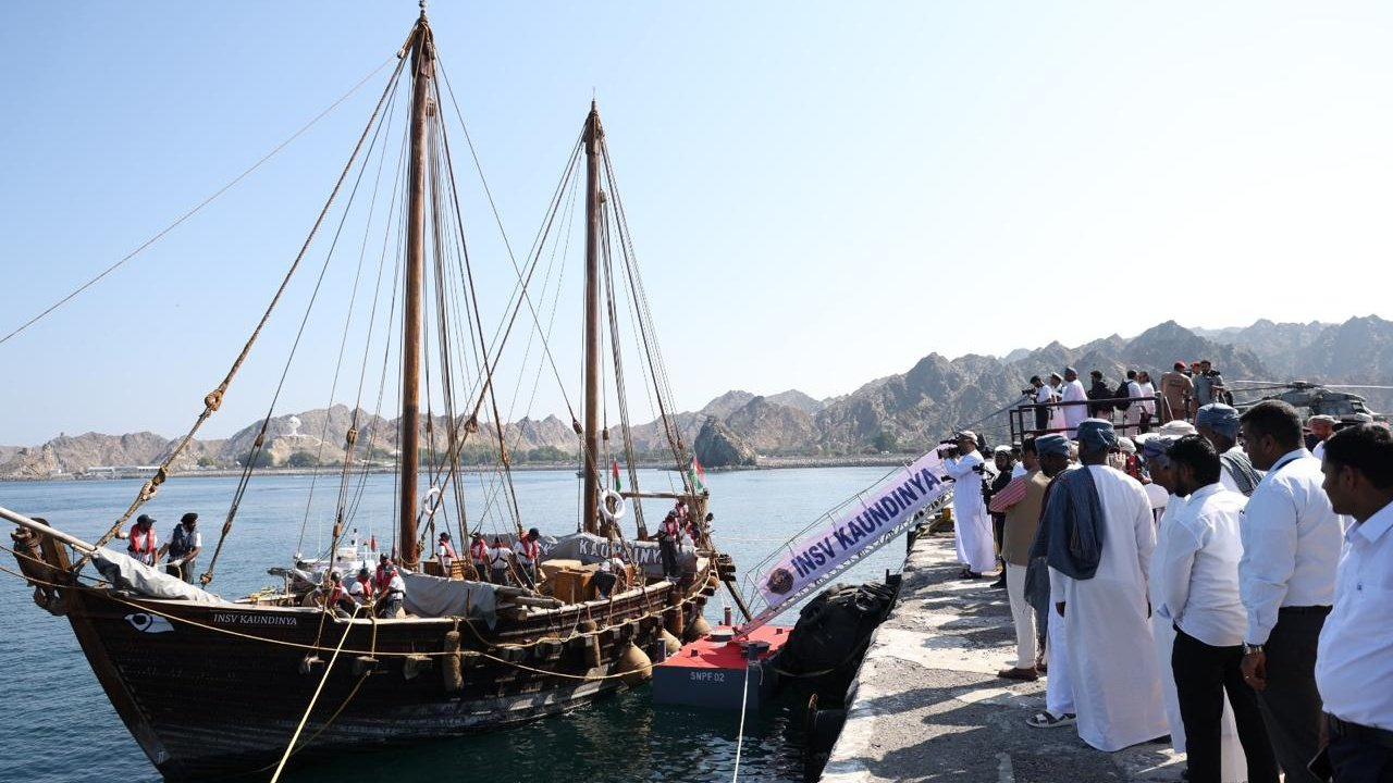 Union Minister Sonowal proposes India-Oman green shipping corridor as ancient stitched vessel reaches Muscat