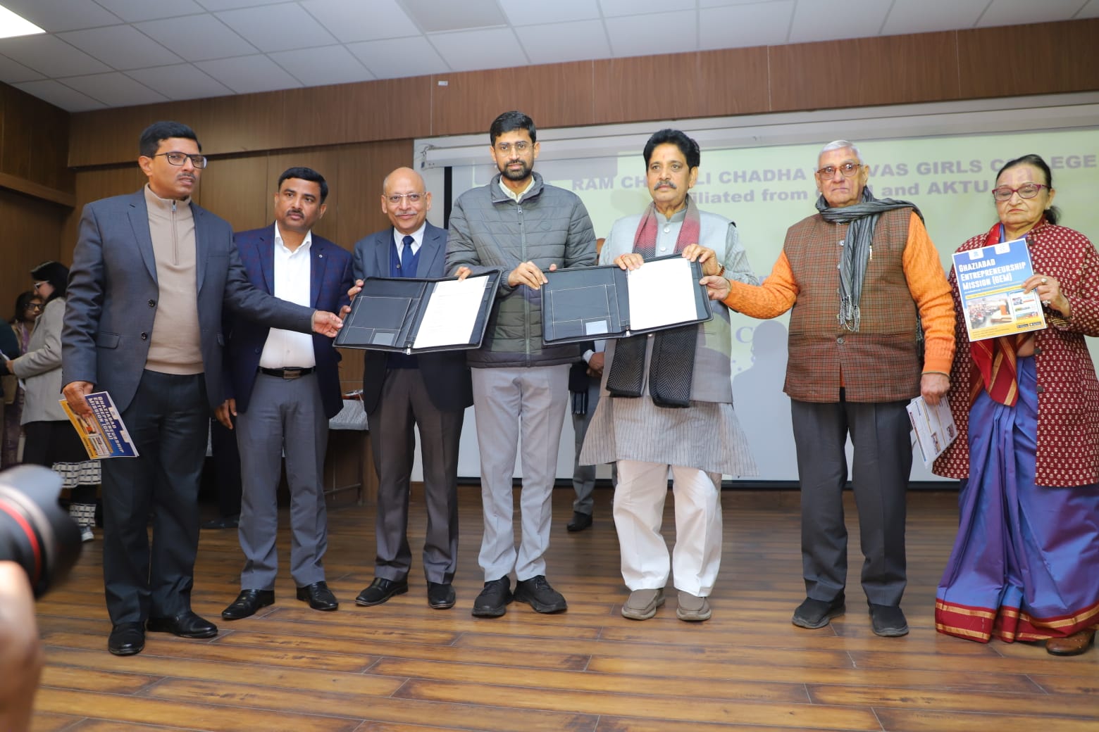 100 talented students pledge to become job creators; Minister Sunil Kumar Sharma Says initiative supports Viksit Bharat