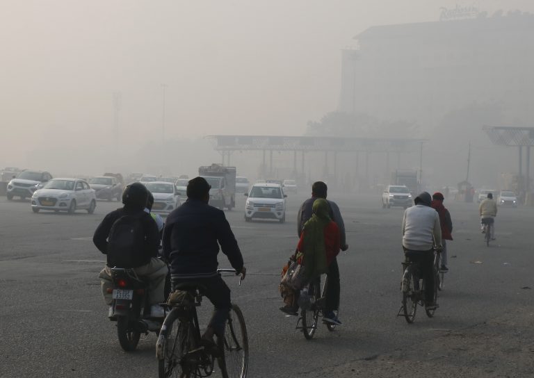 Delhi’s minimum temperature rises slightly as cold wave persists