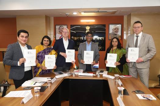 India, Netherlands deepen green hydrogen cooperation with new fellowship and IIT partnership