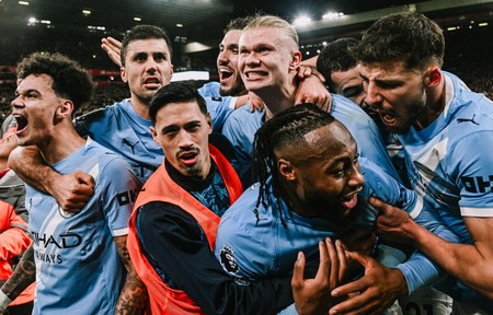 Premier League: Man City secure dramatic late win over Liverpool