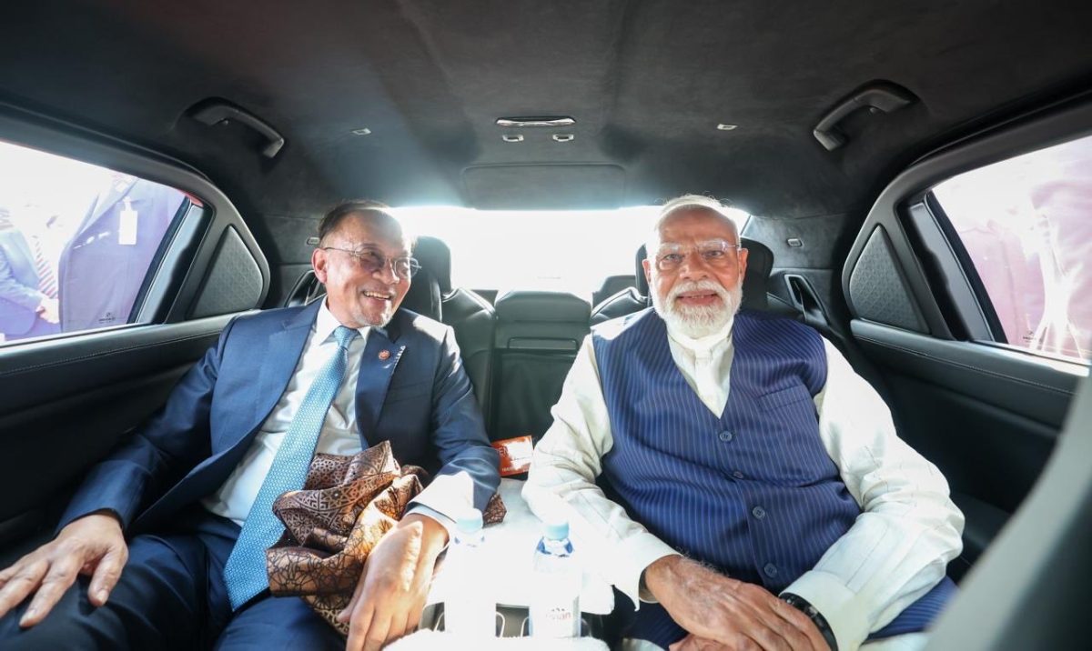 PM Modi begins Malaysia visit, shares car ride with PM Anwar Ibrahim ...