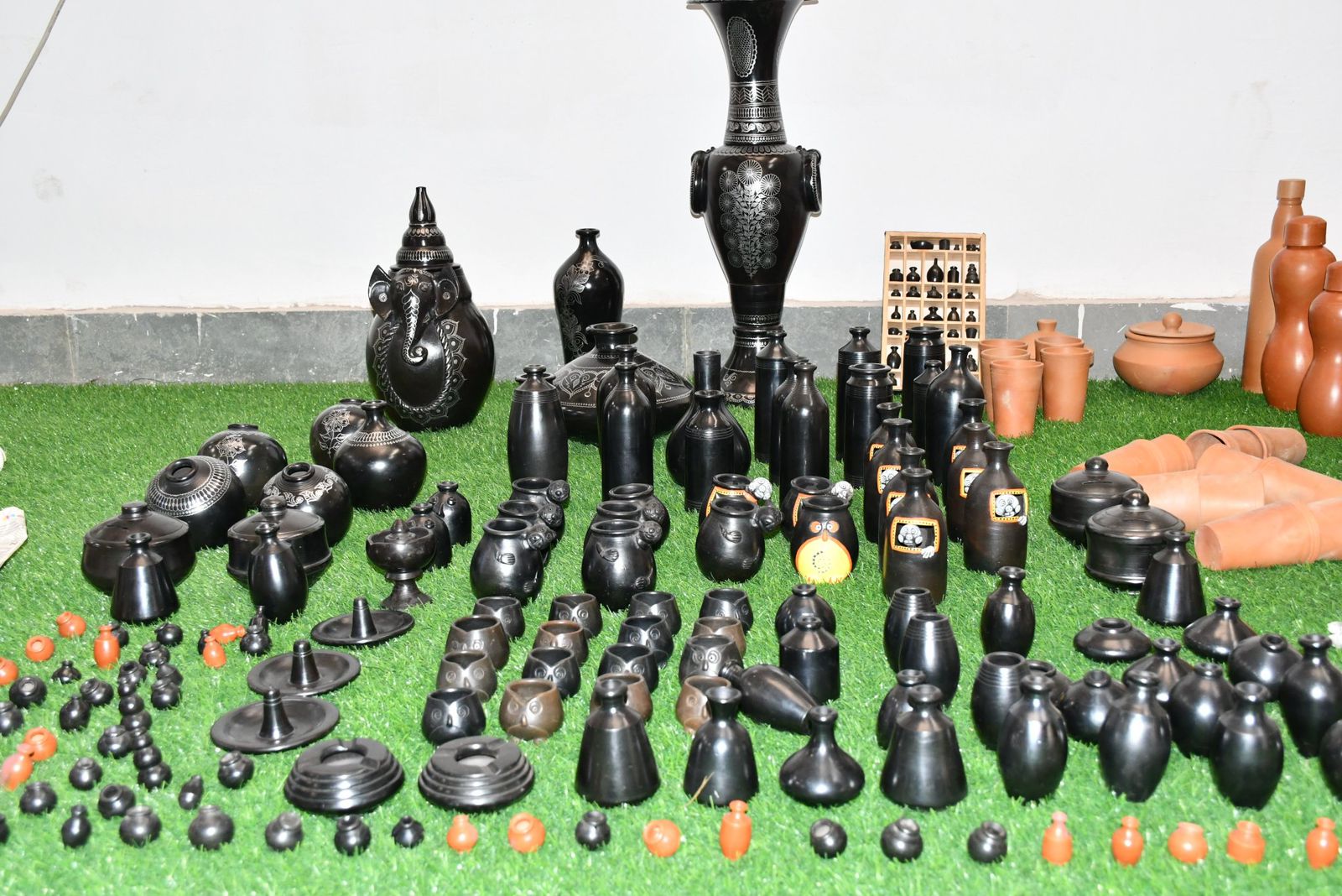 Azamgarh’s black pottery revived through ODOP, artisans credit double-engine govt