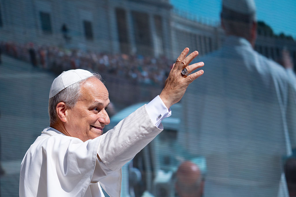 Pope condemns killing of protesters in Iran, reaffirms stance against war