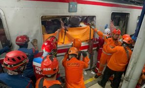 Indonesia train crash toll rises to 14 as rescuers complete evacuation