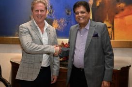 Piyush Goyal welcomes Todd McClay ahead of India-New Zealand FTA signing on April 27