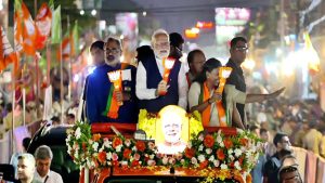 PM Modi's roadshow draws massive crowds in Thiruvananthapuram