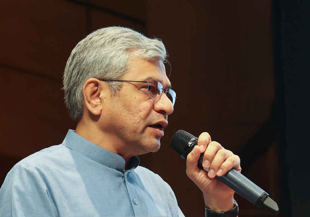 Our students must take lead in next generation of innovations: Ashwini Vaishnaw
