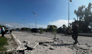 Earthquake of magnitude 7.8 strikes off southern Philippines, 32 feared dead