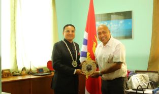 India, Kiribati discuss deepening healthcare cooperation