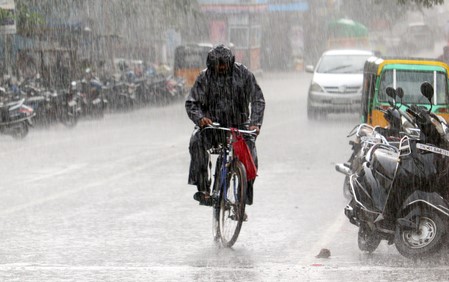 Heavy rain forecast for four Tamil Nadu districts as low-pressure weather system persists