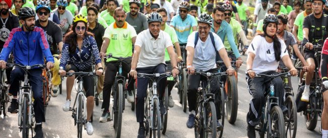 Mandaviya, Akshay Kumar to Join 3,000 Participants for Yoga Day Event at JLN Stadium