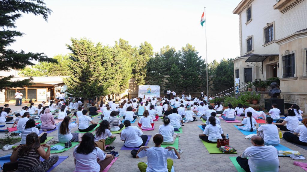 Azerbaijan-Baku-yoga-2