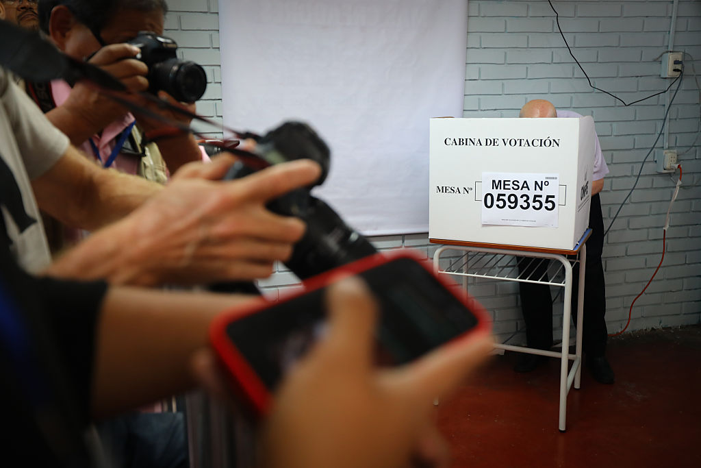 Peru set for lengthy count as presidential race too close to call