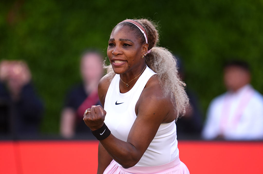 Serena Williams makes winning return at Queen’s Club after nearly four years away