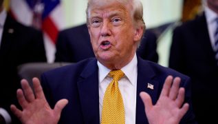 Trump signs orders calling for powerful quantum computer, targeting 2028