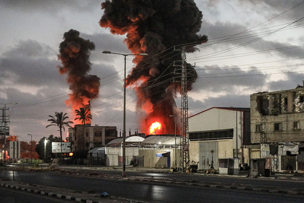 West Asia Tensions Deepen as U.S., Iran Trade Fresh Military Strikes