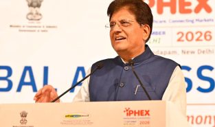 Piyush Goyal Invites Global Pharma Companies to Partner India’s Growth Story