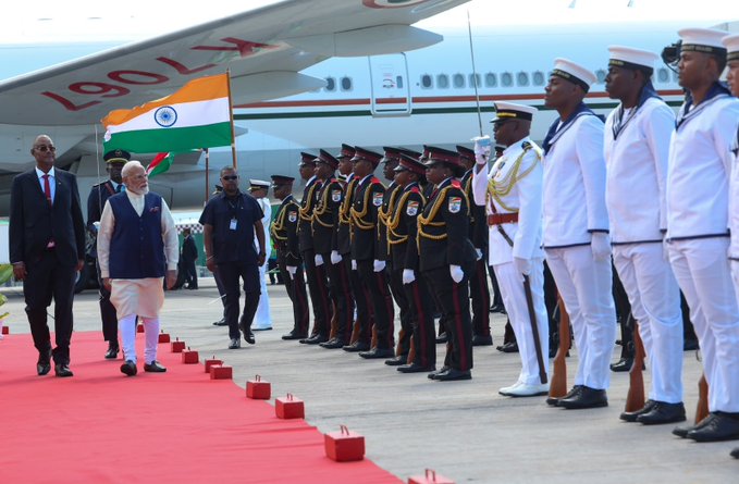 PM Modi Arrives in Seychelles for Three-Day State Visit, Receives Warm Welcome