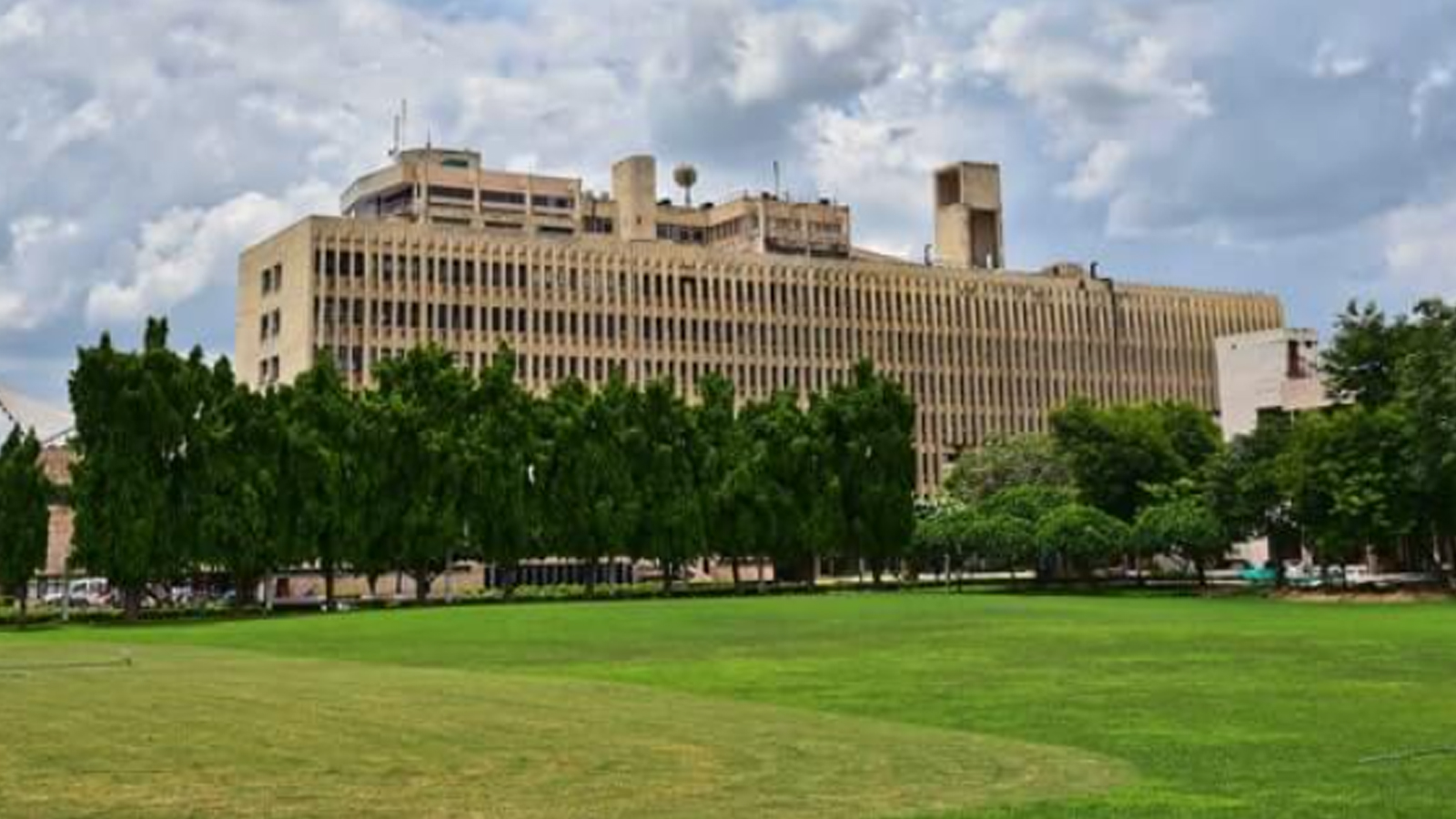 IIT-Delhi retains top spot among Indian universities in QS World Rankings 2027; India expands presence to 52 institutions
