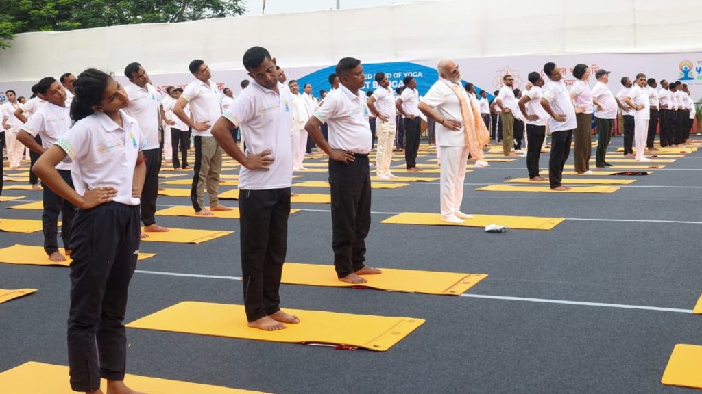 Modi-hails-yoga-3